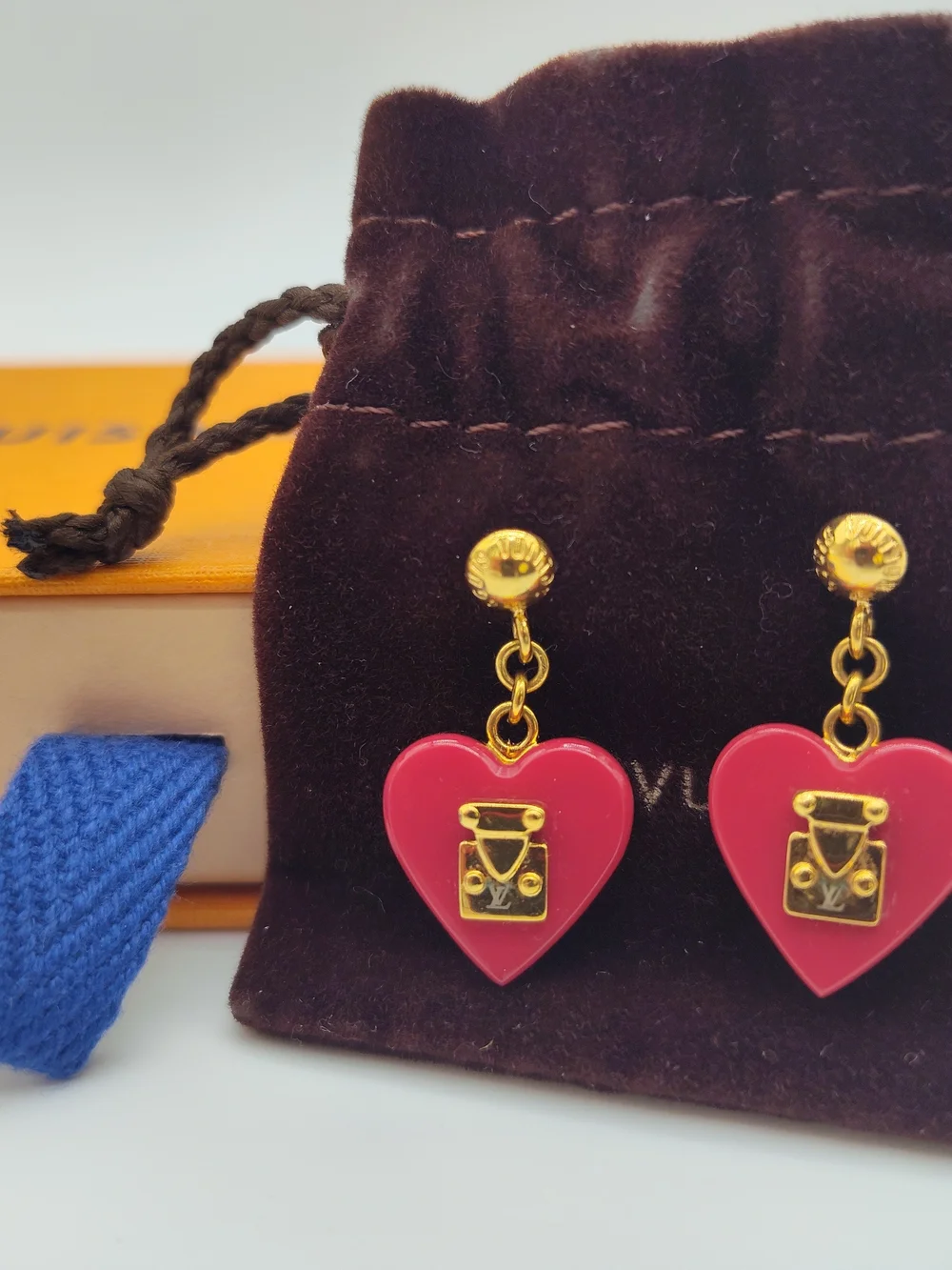LOUIS VUITTON Lock Me Heart Earrings M66790 Gold Red Resin Dangle EUC With COA